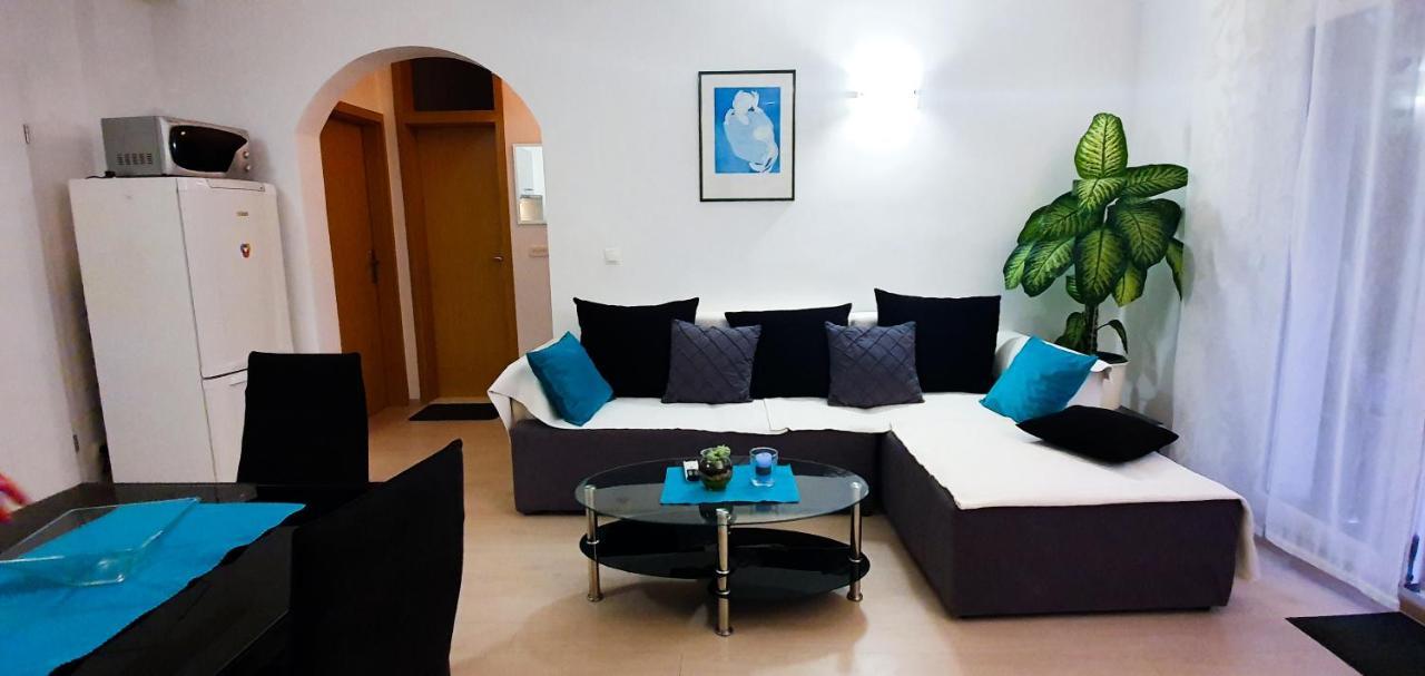 Radenka Zafron Apartment Vodice Exteriör bild