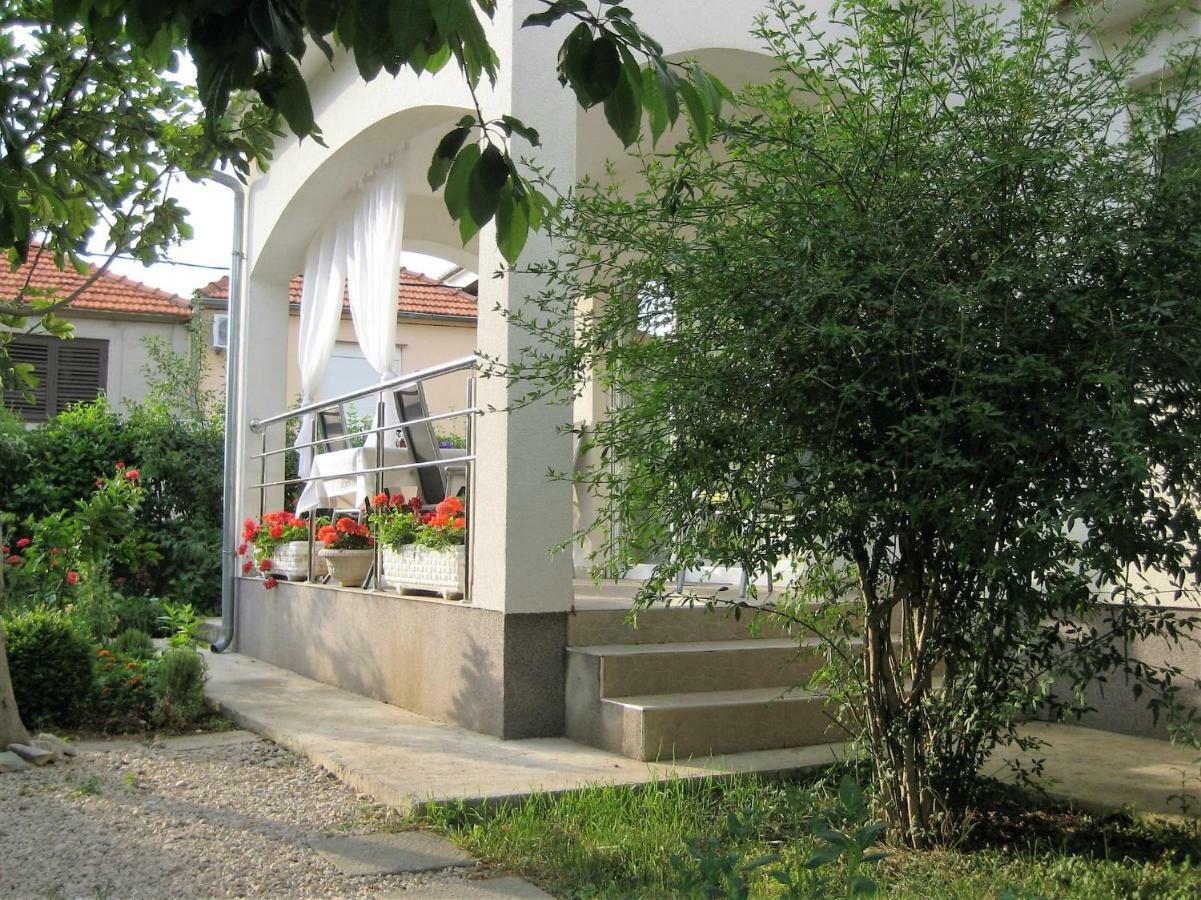 Radenka Zafron Apartment Vodice Exteriör bild